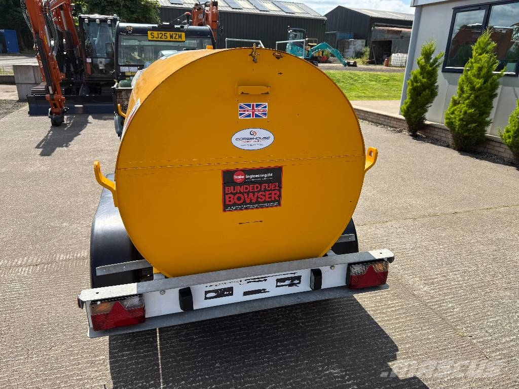Trailer Engineering 950L Bowser Fuel and additive tanks