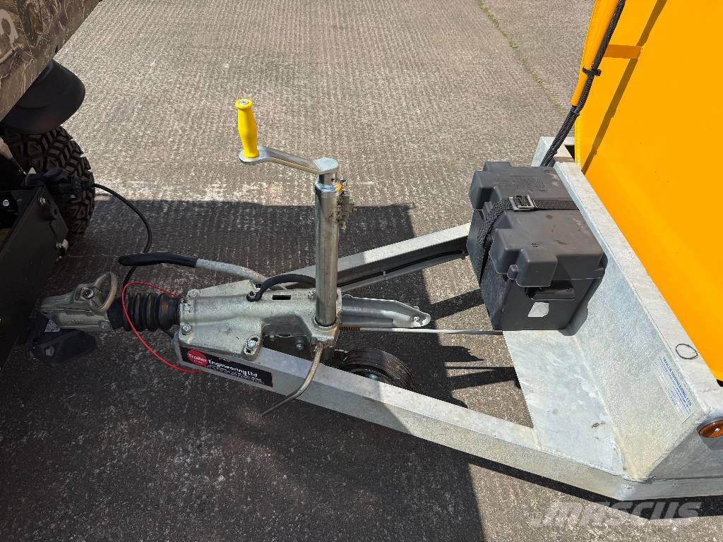 Trailer Engineering 950L Bowser Fuel and additive tanks
