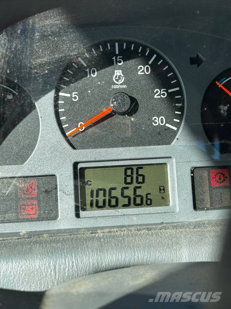 Valtra C 130 / Etukuormaaja, Kauha, 50Km/h Трактори