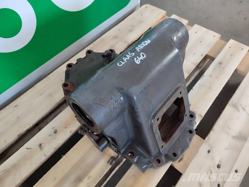 CLAAS Rear linkage body housing 133081 CLAAS ARION 640 Podvozje in vzmetenje
