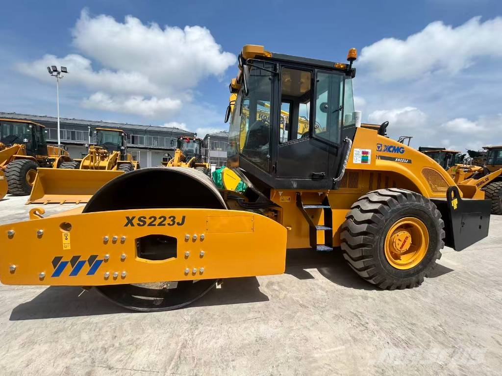XCMG XS 223 J Compactoare monocilindrice