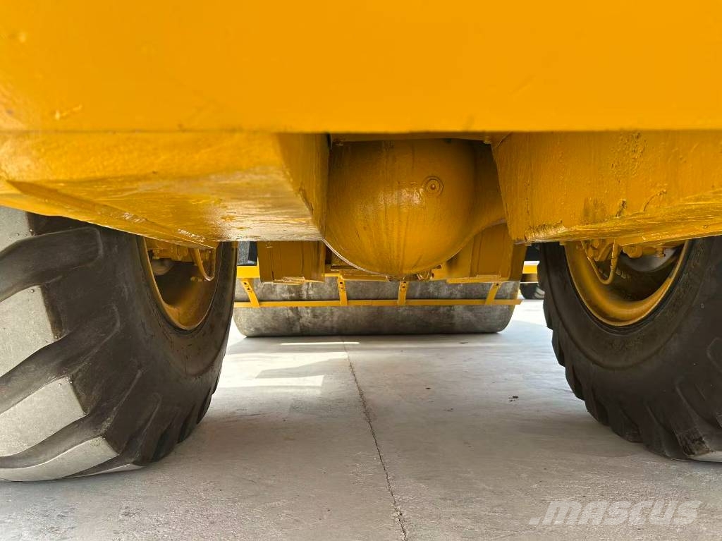 XCMG XS 223 J Compactoare monocilindrice