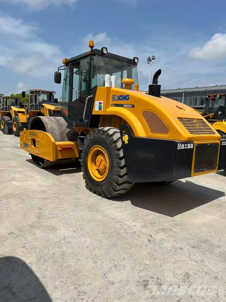 XCMG XS 223 J Compactoare monocilindrice