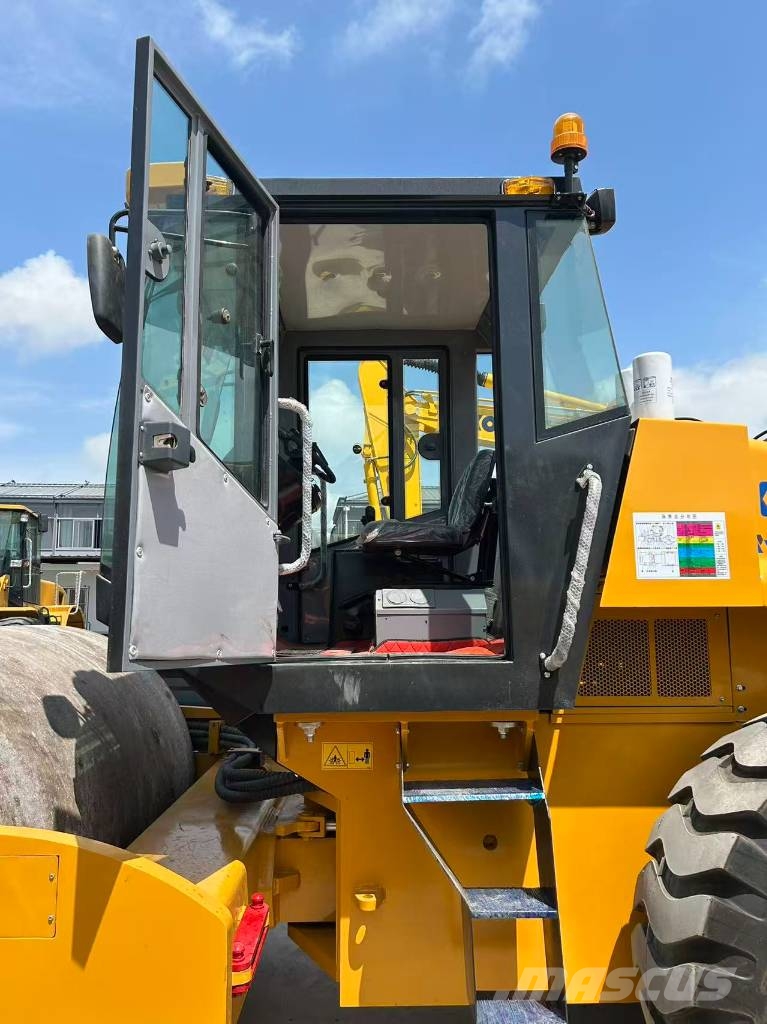 XCMG XS 223 J Compactoare monocilindrice