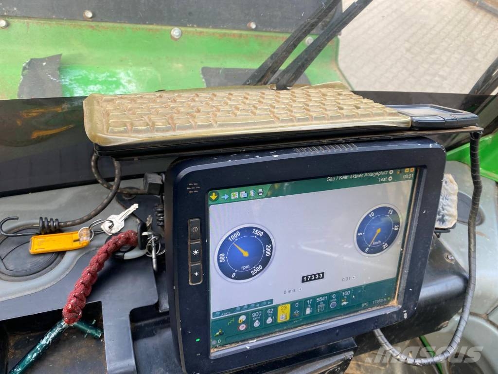 John Deere 1210 E 集运机
