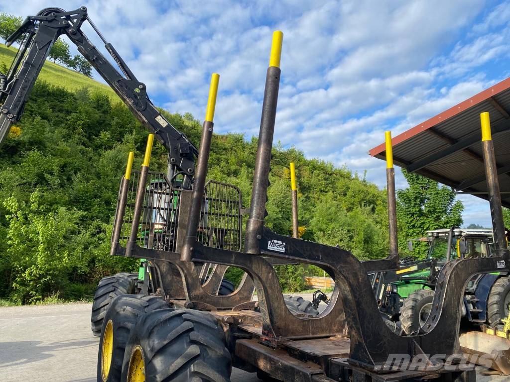 John Deere 1210 E 集运机