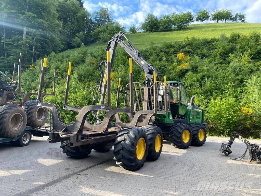 John Deere 1210 E 集运机