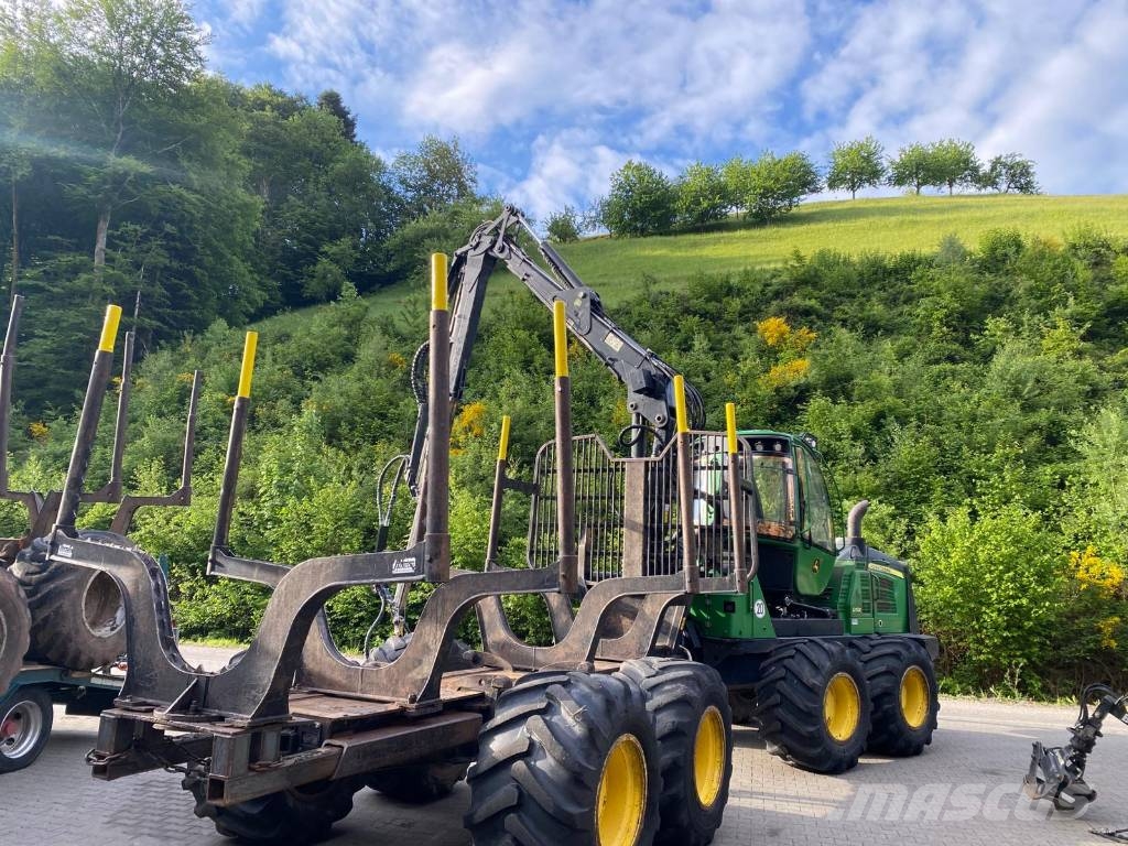 John Deere 1210 E 集运机