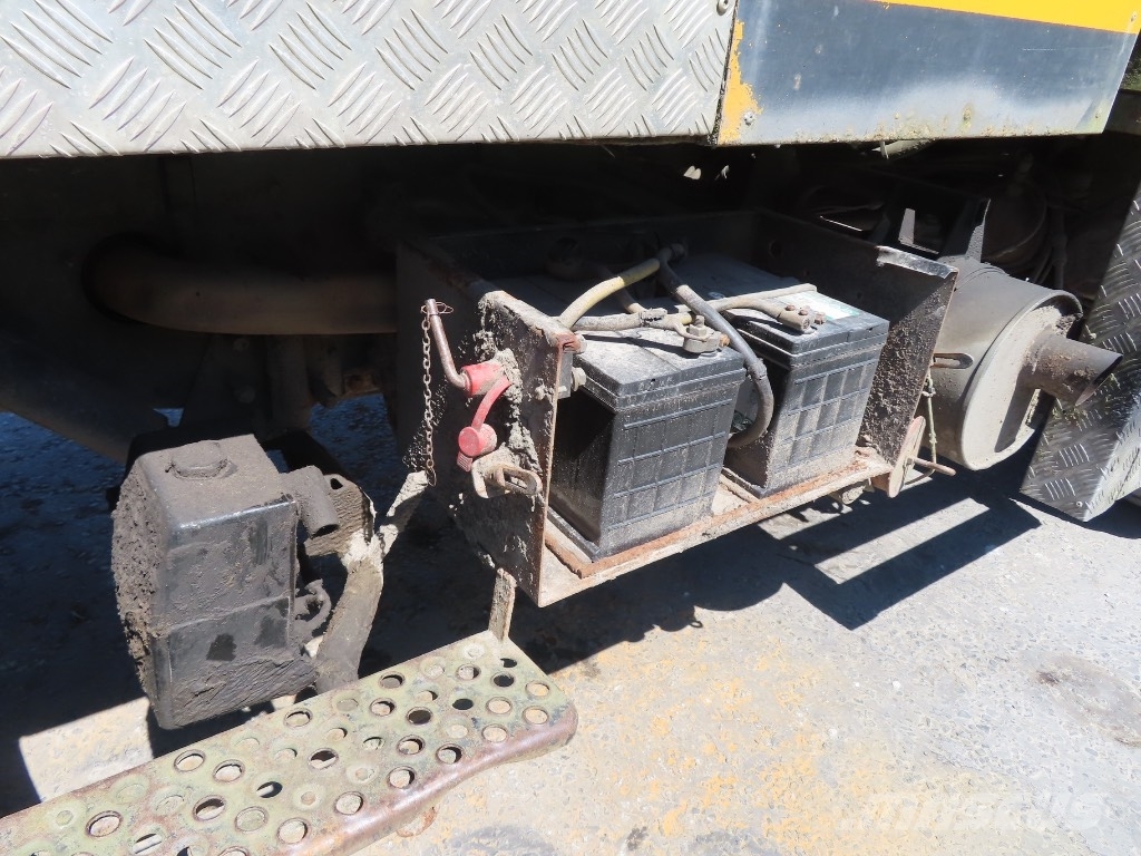Unimog U 140 其他货车