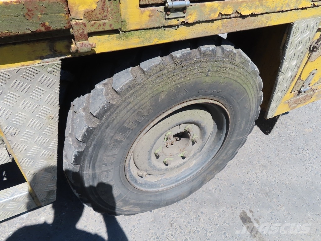 Unimog U 140 其他货车