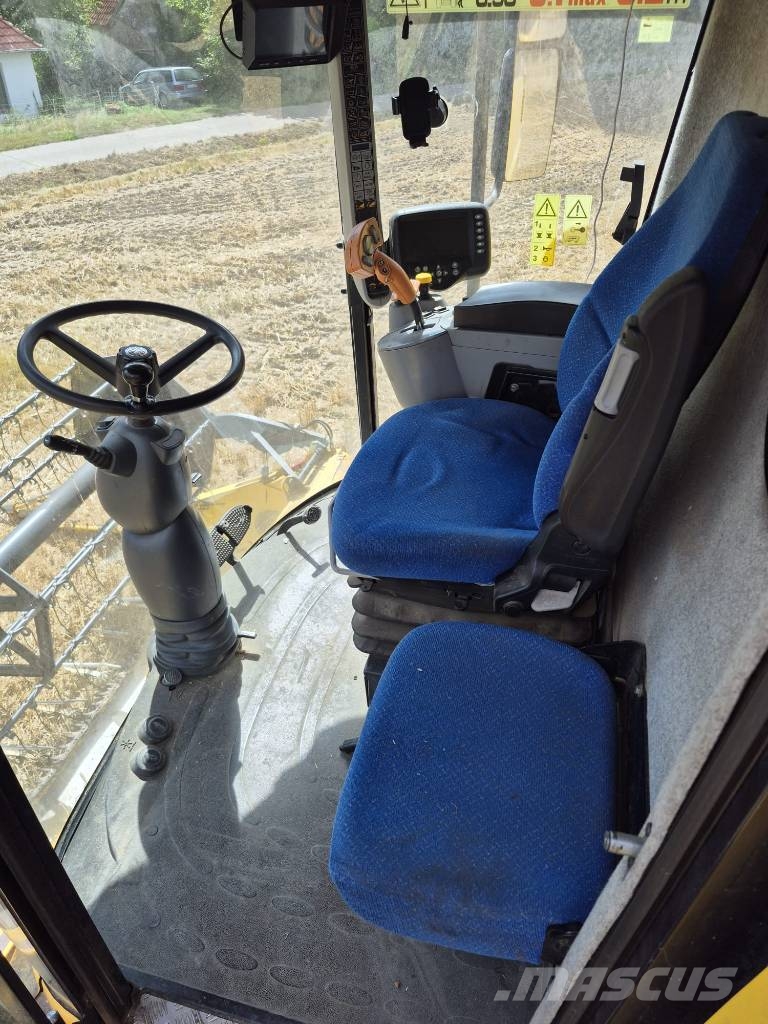 New Holland CSX 7050 Mietitrebbiatrici
