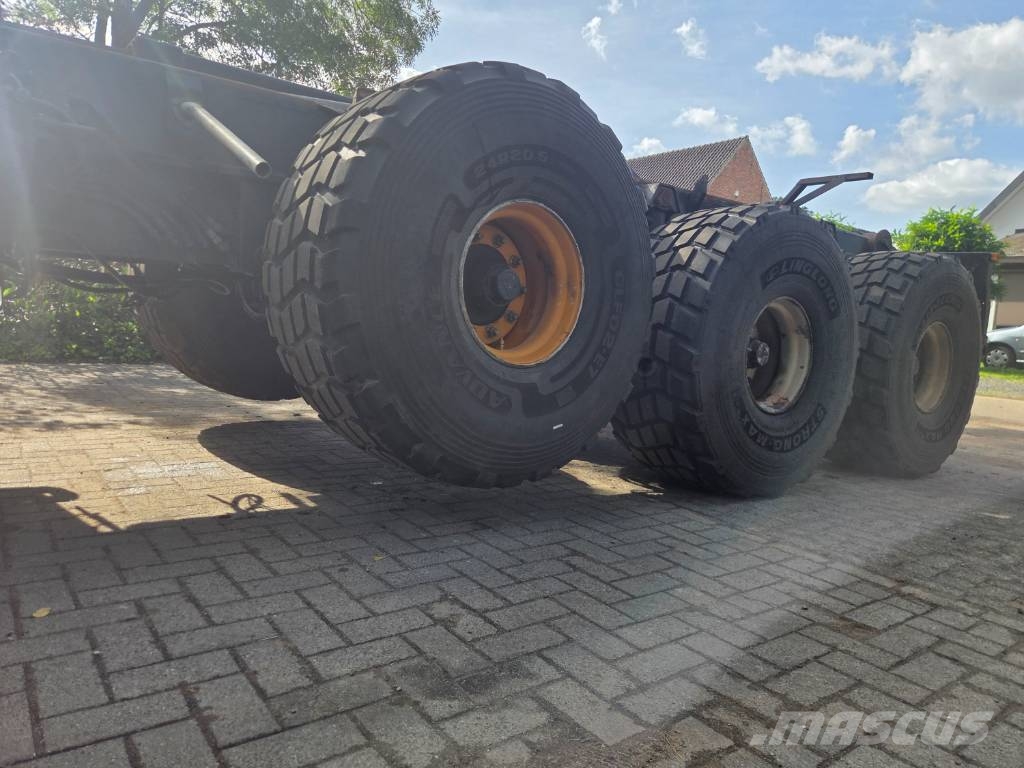 Peecon CAR-260L Hook lift trailers