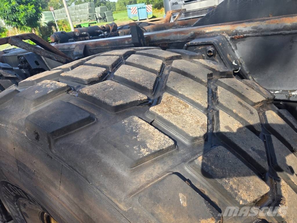 Peecon CAR-260L Hook lift trailers