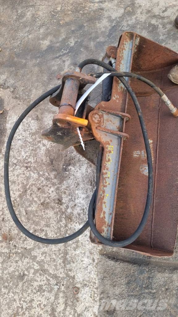 Ditching/Digging buckets For Various Size Excavators! Baldes