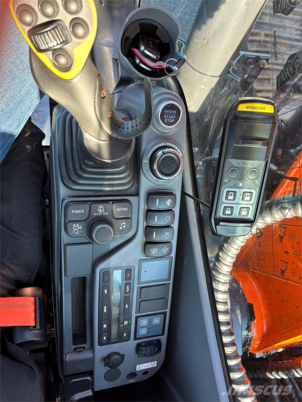 Develon DX160HT-7 Excavadoras sobre orugas