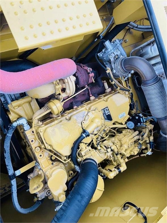 CAT 320 Excavatoare pe șenile