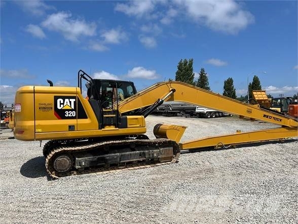 CAT 320 Excavatoare pe șenile
