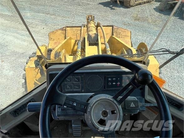 CAT 928F Radlader