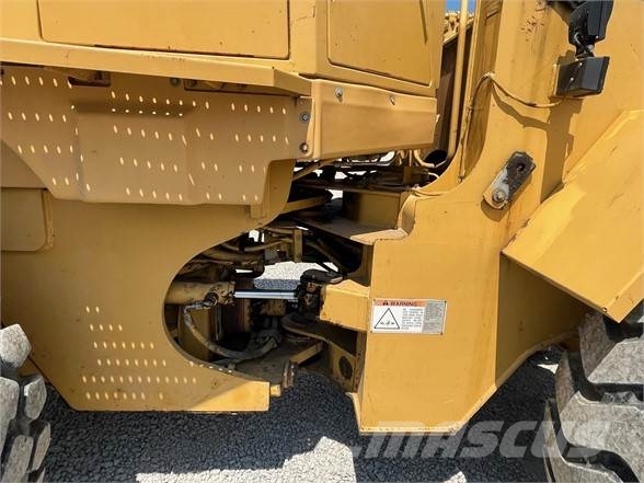 CAT 928F Radlader