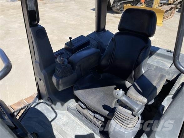 CAT D5K2 LGP Гусеничные бульдозеры