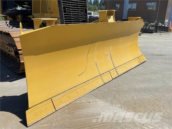 CAT D5K2 LGP Гусеничные бульдозеры