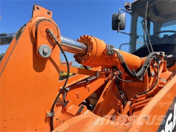 Doosan DL300 Kolesové nakladače