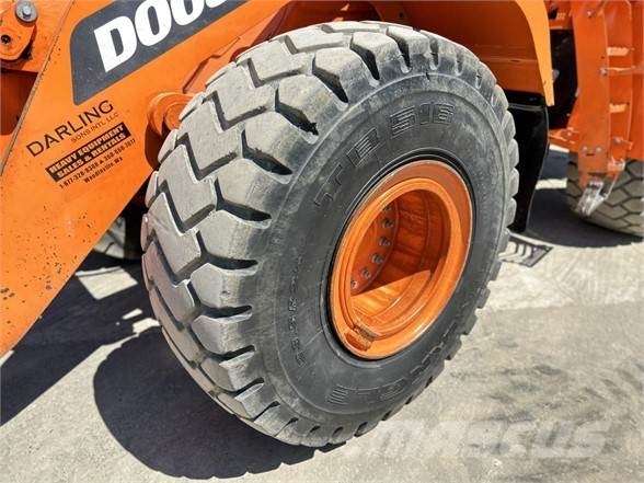 Doosan DL300 Kolesové nakladače