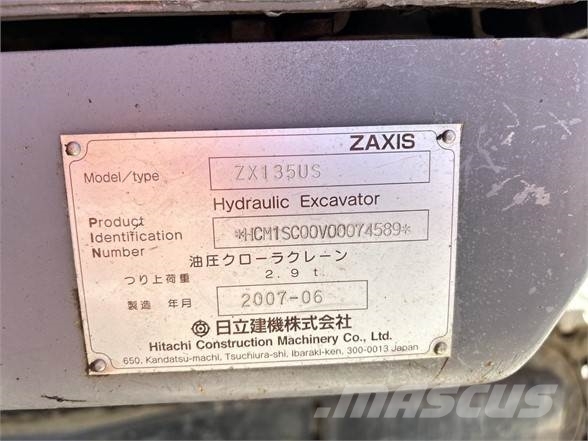 Hitachi ZX135US حفارات زحافة