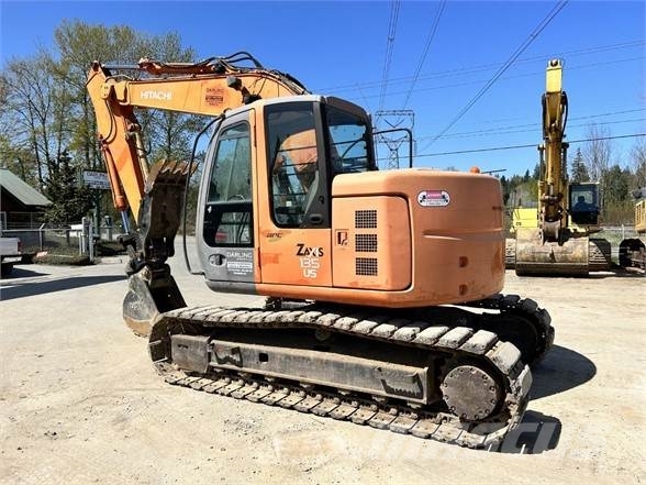 Hitachi ZX135US حفارات زحافة