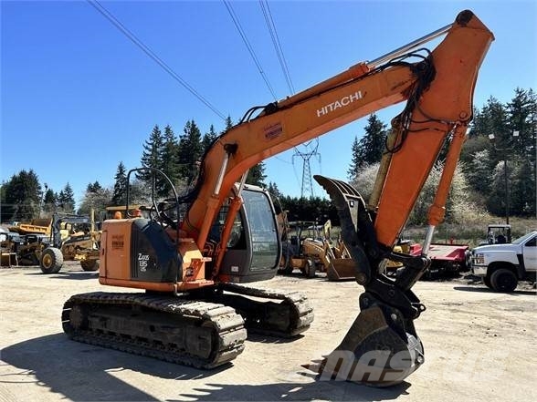 Hitachi ZX135US حفارات زحافة