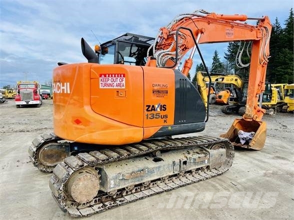 Hitachi ZX135US-5 حفارات زحافة