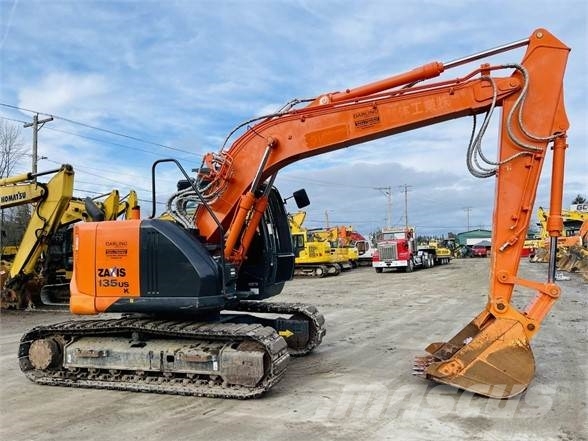 Hitachi ZX135US-5 حفارات زحافة