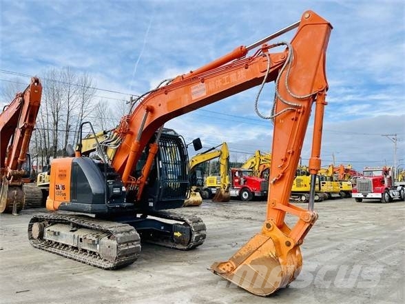 Hitachi ZX135US-5 حفارات زحافة
