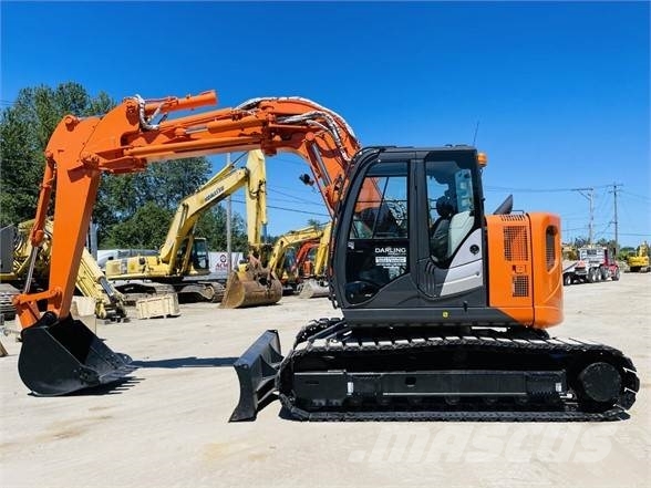 Hitachi ZX135US-5 حفارات زحافة