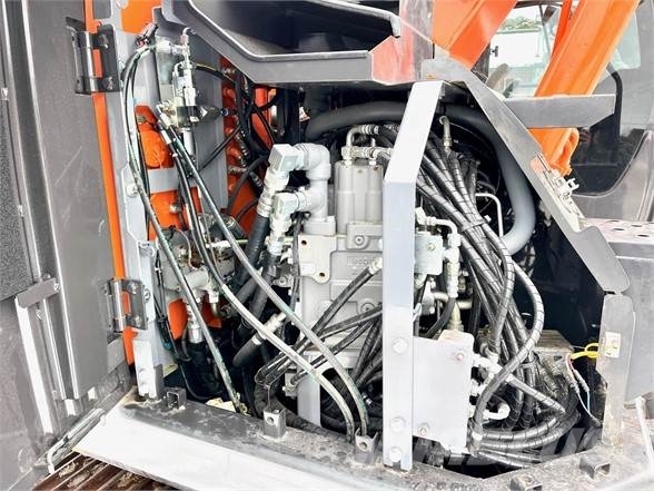 Hitachi ZX135US-6 Escavadeiras de esteiras