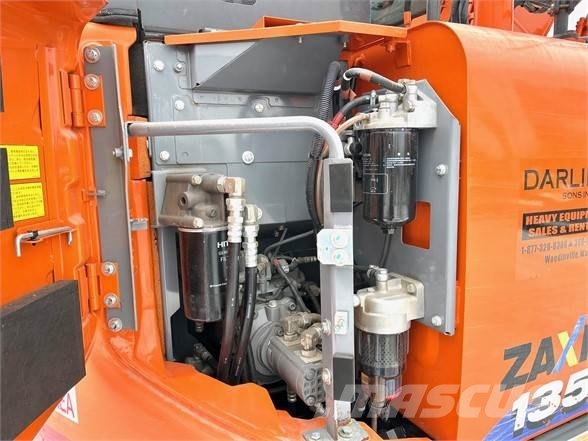 Hitachi ZX135US-6 Escavadeiras de esteiras