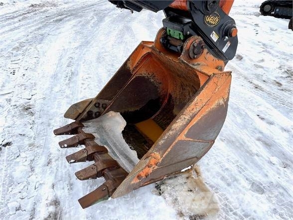 Hitachi ZX135US-6 Escavadeiras de esteiras