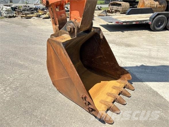 Hitachi ZX200-6 Гусеничні екскаватори