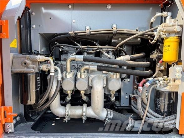 Hitachi ZX210K-6 حفارات زحافة