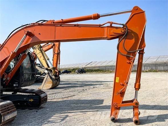 Hitachi ZX210K-6 حفارات زحافة