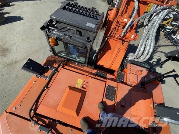 Hitachi ZX225USR-6 Bagri goseničarji
