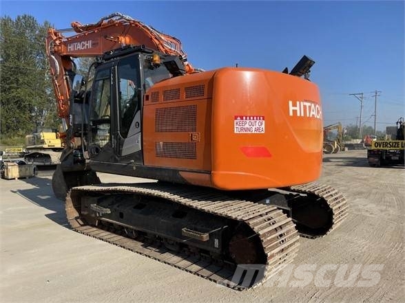 Hitachi ZX225USR-6 Bagri goseničarji