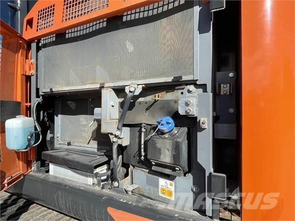 Hitachi ZX225USR-6 Bagri goseničarji
