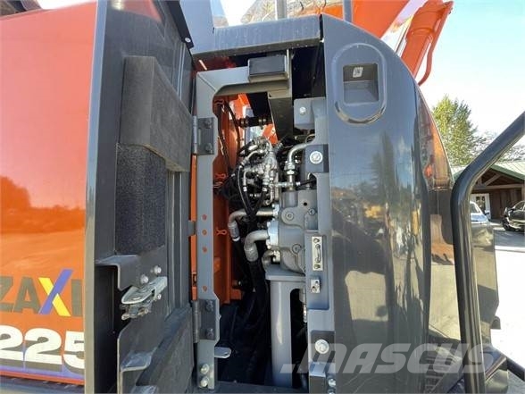 Hitachi ZX225USR-6 Bagri goseničarji