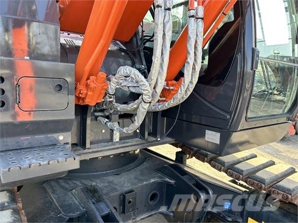 Hitachi ZX225USR-6 Bagri goseničarji