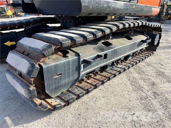 Hitachi ZX225USR-6 Bagri goseničarji