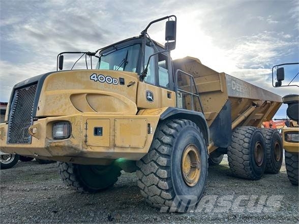 John Deere 400D アーティキュレート式ダンプトラック