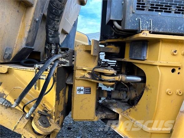 John Deere 400D アーティキュレート式ダンプトラック