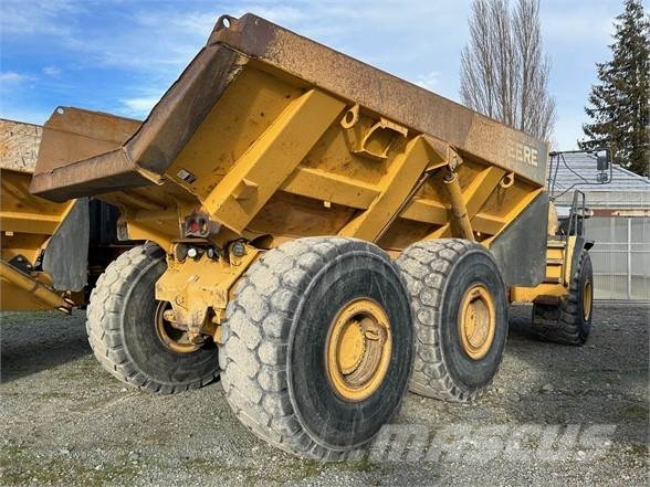 John Deere 400D アーティキュレート式ダンプトラック