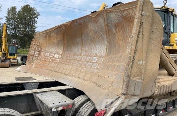 Komatsu D155AX-7 Spycharki gąsienicowe